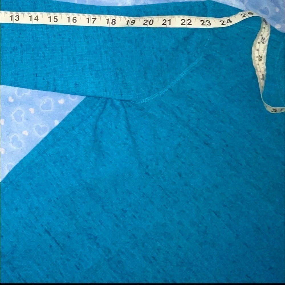 NWOT URBAN PIPELINE Mis-Sized Teal tee says XL measured as a Medium - Picture 7 of 10